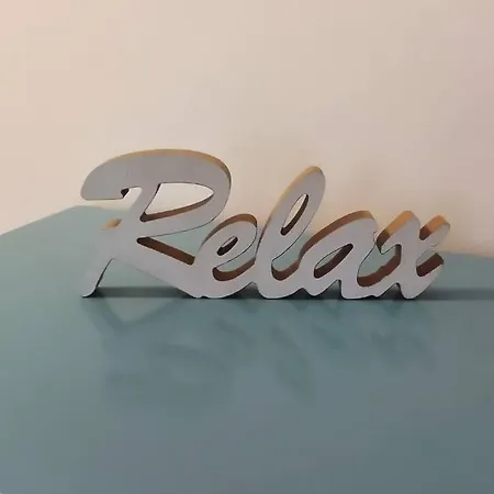 Cute Marla Art Close To Center * Pula