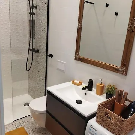 Cute Marla Art Close To Center Pula