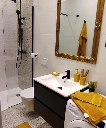 Cute Marla Art Close To Center 公寓 普拉