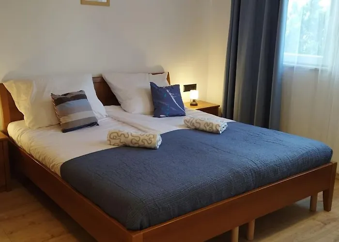 Cute Marla Art Close To Center