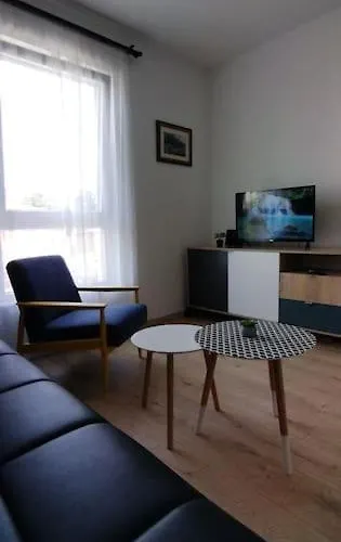 Cute Marla Art Close To Center 公寓