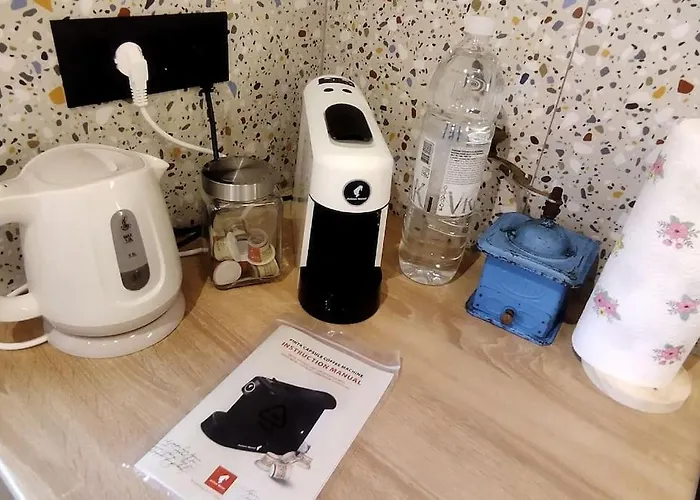 Cute Marla Art Close To Center 公寓